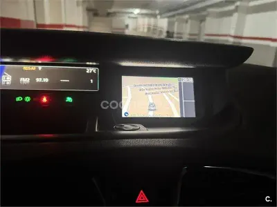 Usado Renault Scénic III Bose Edition 110 CV (80 kW) 2014 Negro Monovolumen