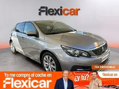 Usado Peugeot 308 Style 130 CV (95 kW) 2020 Gris Berlina