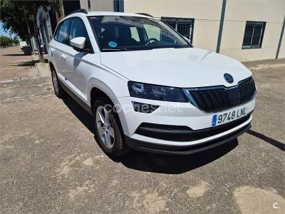 Usado Skoda Karoq Style 150 CV (110 kW) 2021 Blanco SUV