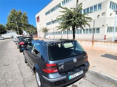 Gris / plata Usado 2001 VW Golf IV Conceptline Berlina | 2400 € (Precio justo)