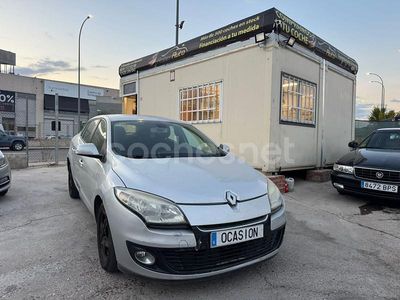 Gris / plata Usado 2012 Renault Mégane Dynamique Berlina | 4797 € (Buen precio)