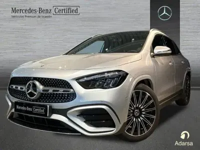 Usado Mercedes GLA200 150 CV (110 kW) 2025 Plata hightech SUV