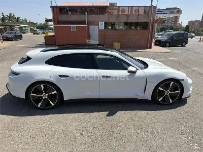 Usado Porsche Taycan Sport Turismo Sport Turismo 2023 Eléctrico Familiar