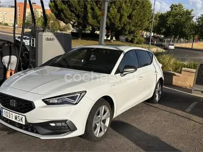 Usado Seat Leon FR 204 CV (150 kW) 2024 Blanco Berlina