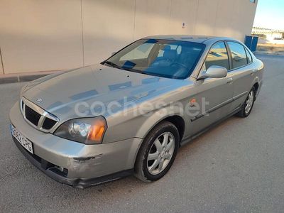 Usado Chevrolet Evanda CDX 131 CV (96 kW) 2004 Marrón Berlina