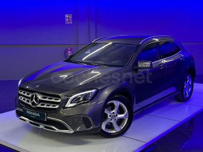 Käytetty Mercedes GLA180 122 HP (89 kW) 2019 Harmaa Katumaasturi