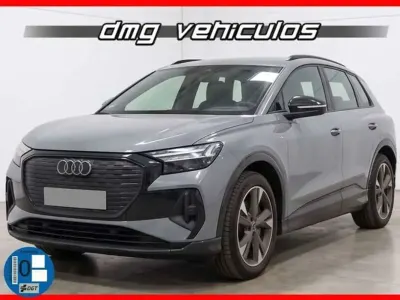 Usado Audi Q4 e-tron S-Line 219 kW (299 CV) 2023 Plateado SUV