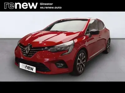 Usado Renault Clio Techno 101 CV (74 kW) 2023 Rojo Utilitario