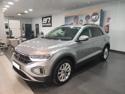 Usado VW T-Roc Life 115 CV (84 kW) 2023 Beige SUV