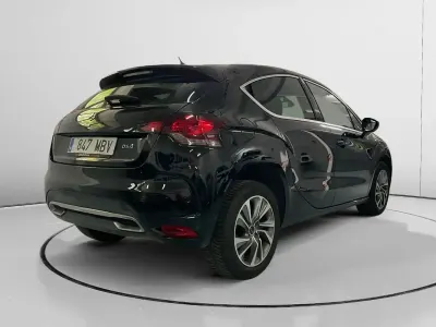 Usado DS Automobiles DS4 Style 181 CV (133 kW) 2015 Negro Berlina