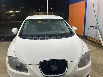Usado Seat Leon Reference 105 CV (77 kW) 2011 Blanco Utilitario