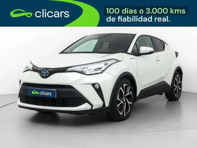 Begagnad Toyota C-HR Advance 152 HK (111 kW) 2022 Vit SUV