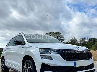 Usado Skoda Karoq SportLine 150 CV (110 kW) 2023 Blanco SUV
