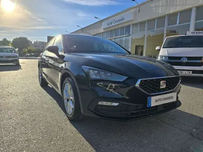 Usado Seat Leon Style 110 CV (80 kW) 2024 Negro Utilitario