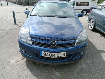 Azul Usado 2005 Opel Astra GTC Enjoy Berlina | 4900 €