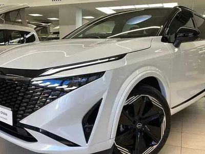 Lunar white con techo midnight Usado 2024 Nissan Qashqai SUV | 30.990 € (Caro)