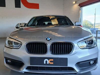 Usado BMW 118 Comfort Edition 136 CV (100 kW) 2018 Gris / plata Utilitario