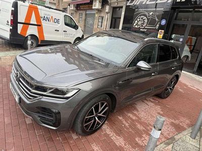Usado VW Touareg Elegance 286 CV (210 kW) 2022 Gris SUV