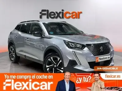 Usado Peugeot 2008 Allure 100 CV (73 kW) 2023 Gris SUV