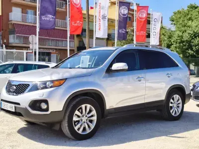 Usado Kia Sorento 197 CV (144 kW) 2011 Gris / plata SUV