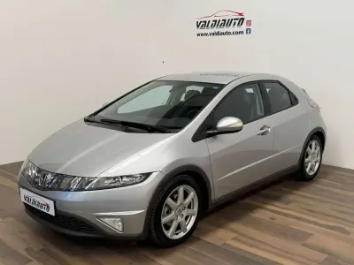Usado Honda Civic Sport 140 CV (102 kW) 2009 Gris / plata Berlina