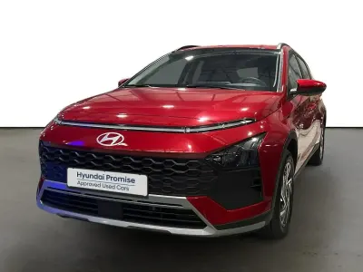 Usado Hyundai Bayon Blackline 90 CV (66 kW) 2026 Granate SUV