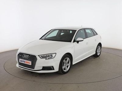 Usado Audi A3 Sportback e-tron Comfort 150 CV (110 kW) 2017 Blanco Utilitario