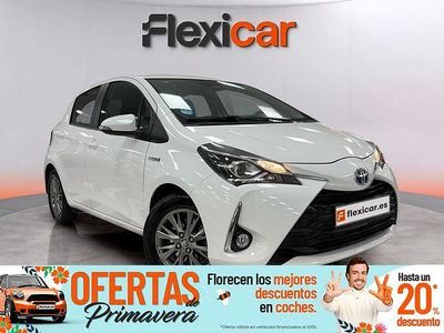 Usado Toyota Yaris Hybrid 100 CV (73 kW) 2020 Blanco Berlina