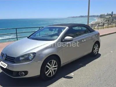 Usado VW Golf Cabriolet 105 CV (77 kW) 2012 Gris / plata Descapotable