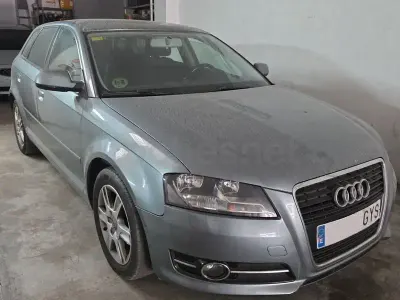 Usado Audi A3 Attraction 105 CV (77 kW) 2010 Verde Utilitario