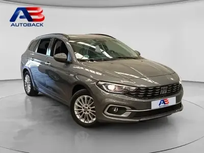 Usado Fiat Tipo Life 130 CV (95 kW) 2022 Gris Familiar