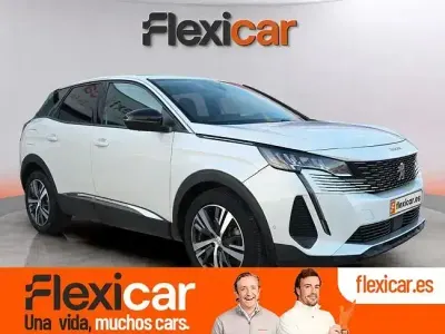 Usado Peugeot 3008 Allure 130 CV (95 kW) 2022 Blanco SUV