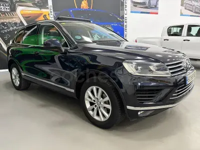 Second-hand VW Touareg 262 CP (192 kW) 2018 Albastru SUV