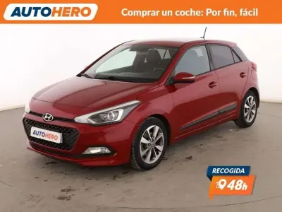 Usado Hyundai i20 90 CV (66 kW) 2017 Rojo Utilitario