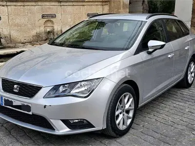 Usado Seat Leon ST Style 105 CV (77 kW) 2015 Gris / plata Familiar