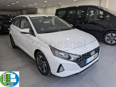 Usado Hyundai i20 100 CV (73 kW) 2022 Blanco Utilitario