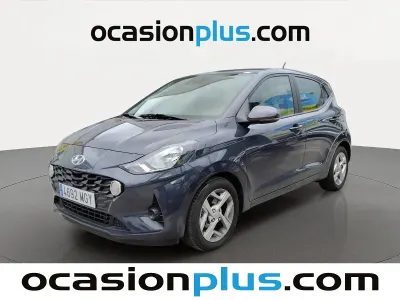 Usado Hyundai i10 67 CV (49 kW) 2023 Gris Utilitario