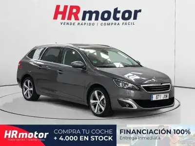 Usado Peugeot 308 Allure 130 CV (95 kW) 2017 Gris