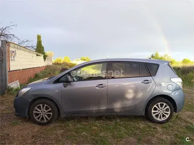 Usado Toyota Verso Active 132 CV (97 kW) 2014 Gris / plata Monovolumen