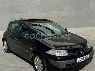 Begagnad Renault Mégane II Dynamique 120 HK (88 kW) 2006 Svart Sedan