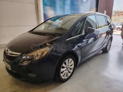 Usado Opel Zafira Tourer Excellence 165 CV (121 kW) 2012 Azul Monovolumen