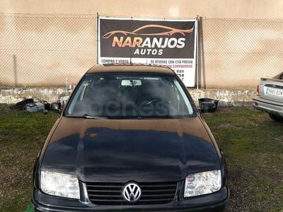 Negro Usado 2005 VW Bora Conceptline Berlina | 3450 €