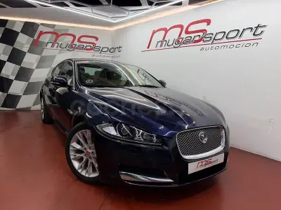 Usado Jaguar XF Luxury 240 CV (176 kW) 2014 Azul Berlina