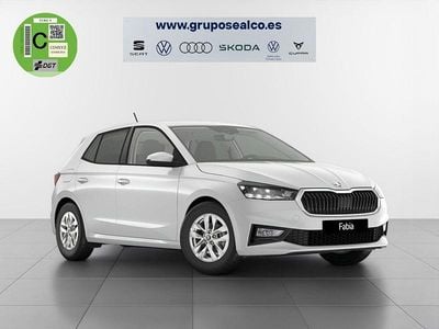 Usado Skoda Fabia Selection 95 CV (69 kW) 2025 Blanco Utilitario
