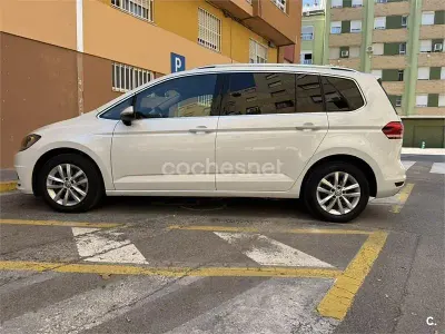 Usado VW Touran Advance 150 CV (110 kW) 2017 Blanco Monovolumen
