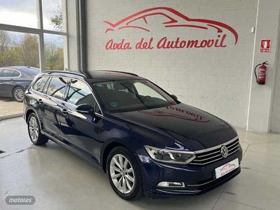 Usado VW Passat Advance 150 CV (110 kW) 2019 Azul Familiar
