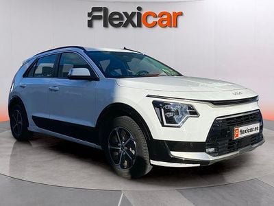 Usado Kia Niro 141 CV (103 kW) 2022 Blanco SUV
