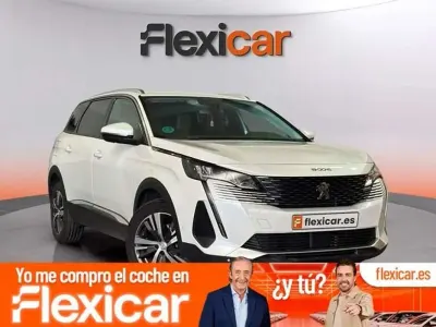 Usado Peugeot 5008 Allure 131 CV (96 kW) 2021 Blanco SUV