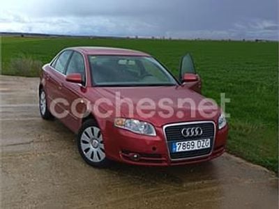 Usado Audi A4 140 CV (102 kW) 2006 Rojo Berlina