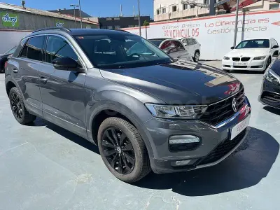 Usado VW T-Roc Advance 150 CV (110 kW) 2021 Gris / plata SUV